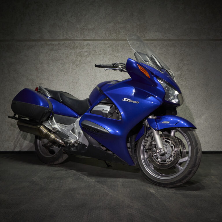 Прокат мотоцикла Honda ST 1300 Pan European в Минске